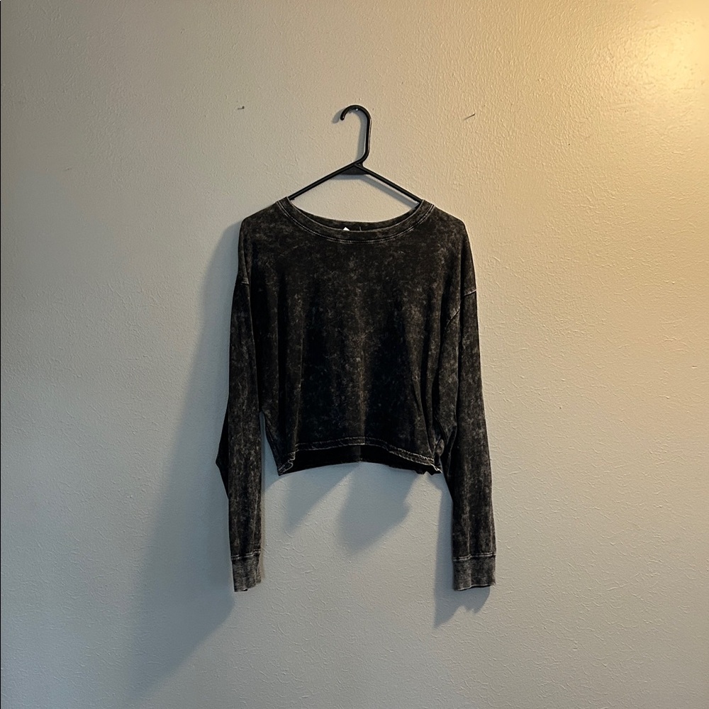 Double Zero Black Long Sleeve Crop Top